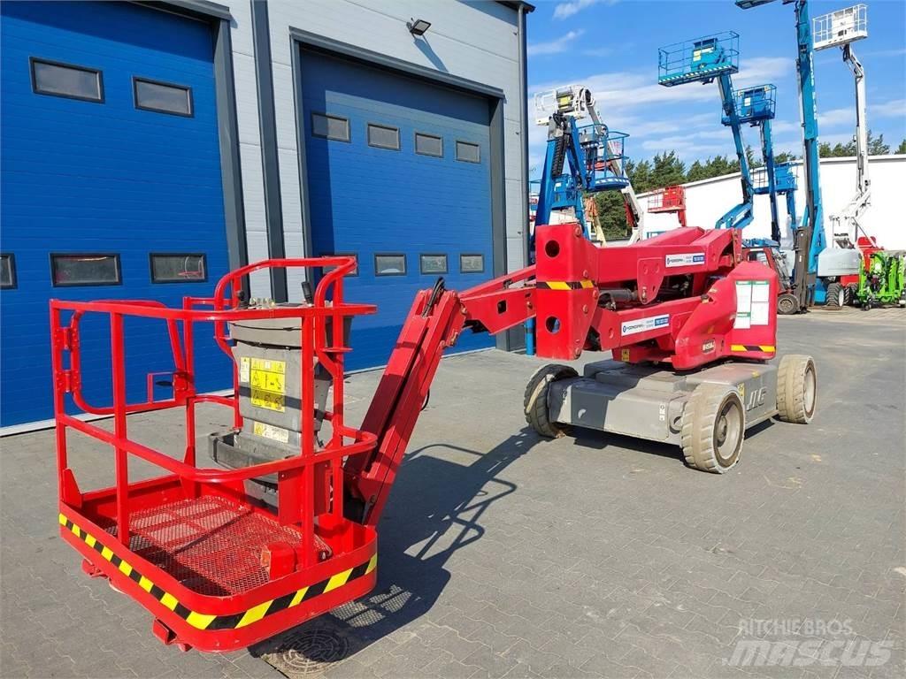JLG M450AJ Zglobne dvižne ploščadi