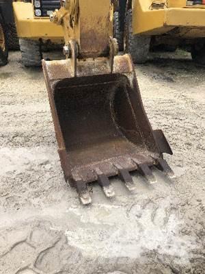CAT 320 Bagri goseničarji