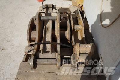 CAT 320C/DL Thumb Drugi deli