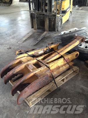 CAT 320C/DL Thumb Drugi deli
