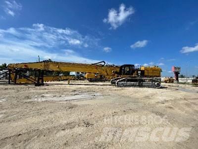 CAT 390FL UHD Rušilni bagri