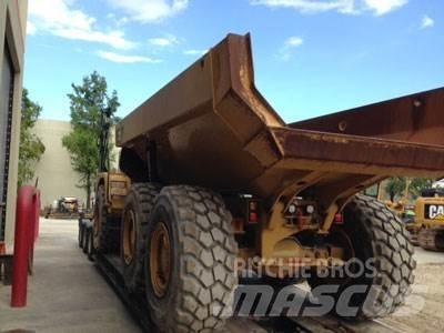 CAT 725 Zglobni demperji