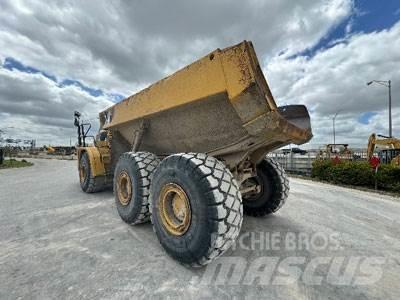 CAT 740 Zglobni demperji