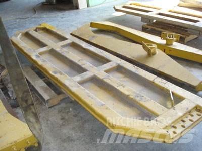 CAT 740 Tailgate Drugi deli
