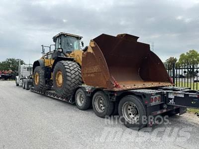CAT 982M Kolesni nakladalci
