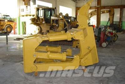 CAT D8T /D8R Ripper, S/S Drugi deli