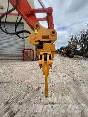 Hitachi ZX225USLC-6 Bagri za prekladanje primarnih/sekundarnih surovin