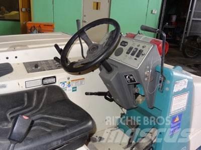 Tennant 6600LP Cestni pometači