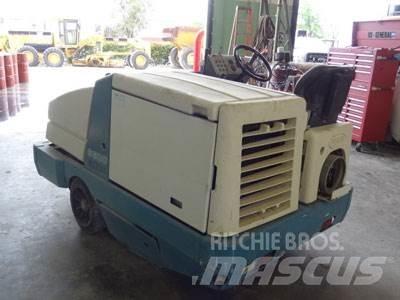 Tennant 6600LP Cestni pometači