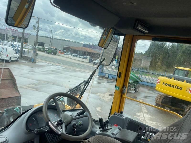 Volvo L 90 E Kolesni nakladalci