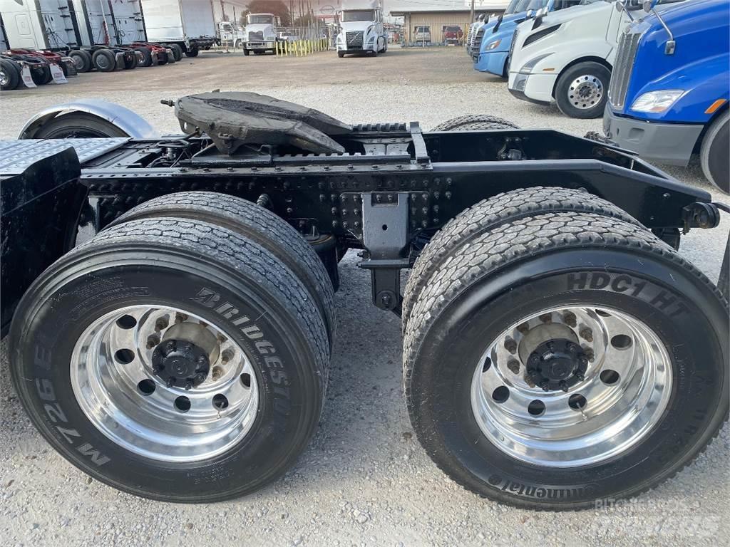 Mack GRANITE Vlačilci