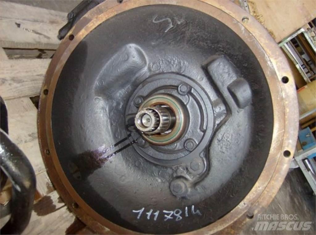 CAT 438C Drugo