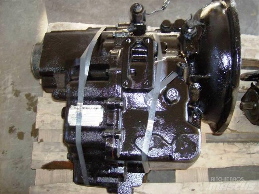 CAT 438C Drugo