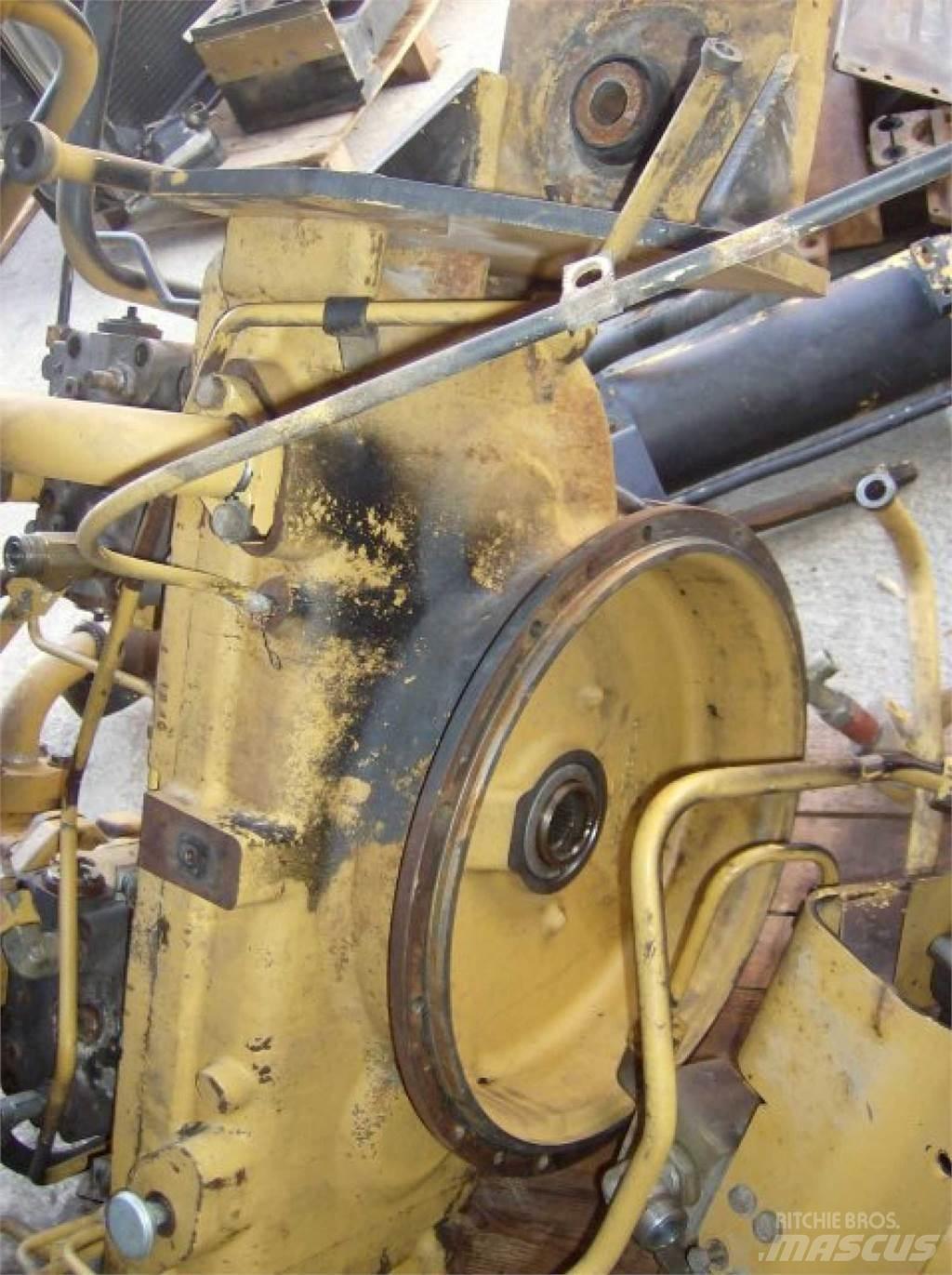 CAT 5080 Gosenice