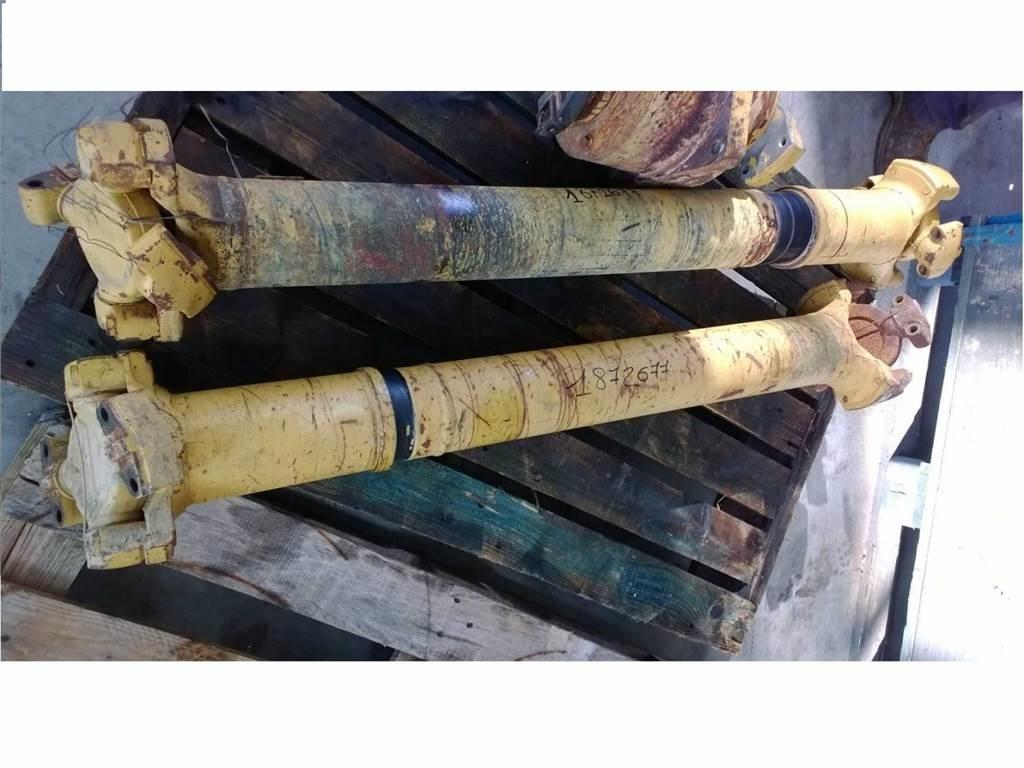 CAT 735 Drugo