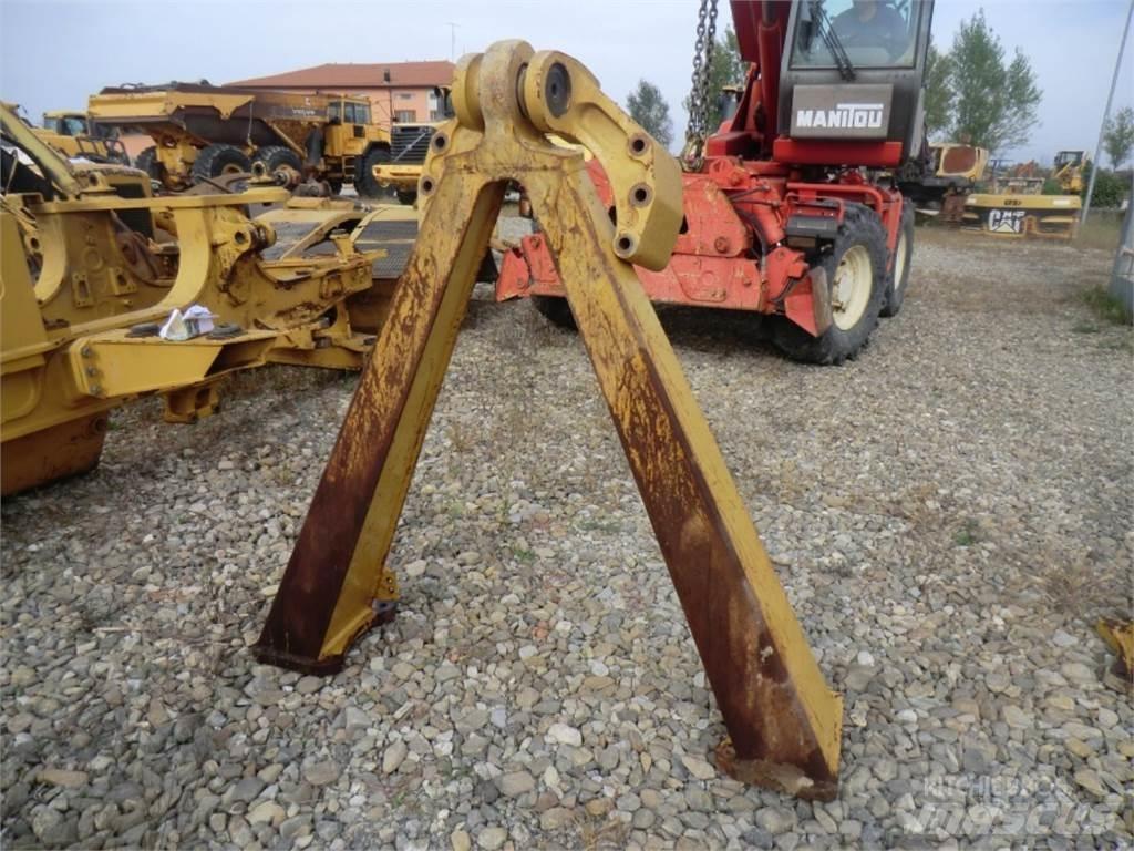 CAT 735 Podvozje in vzmetenje