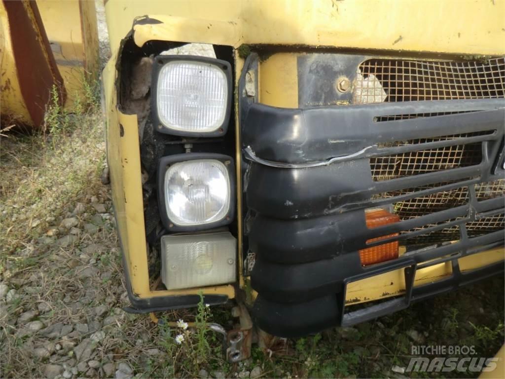 CAT 735 Podvozje in vzmetenje