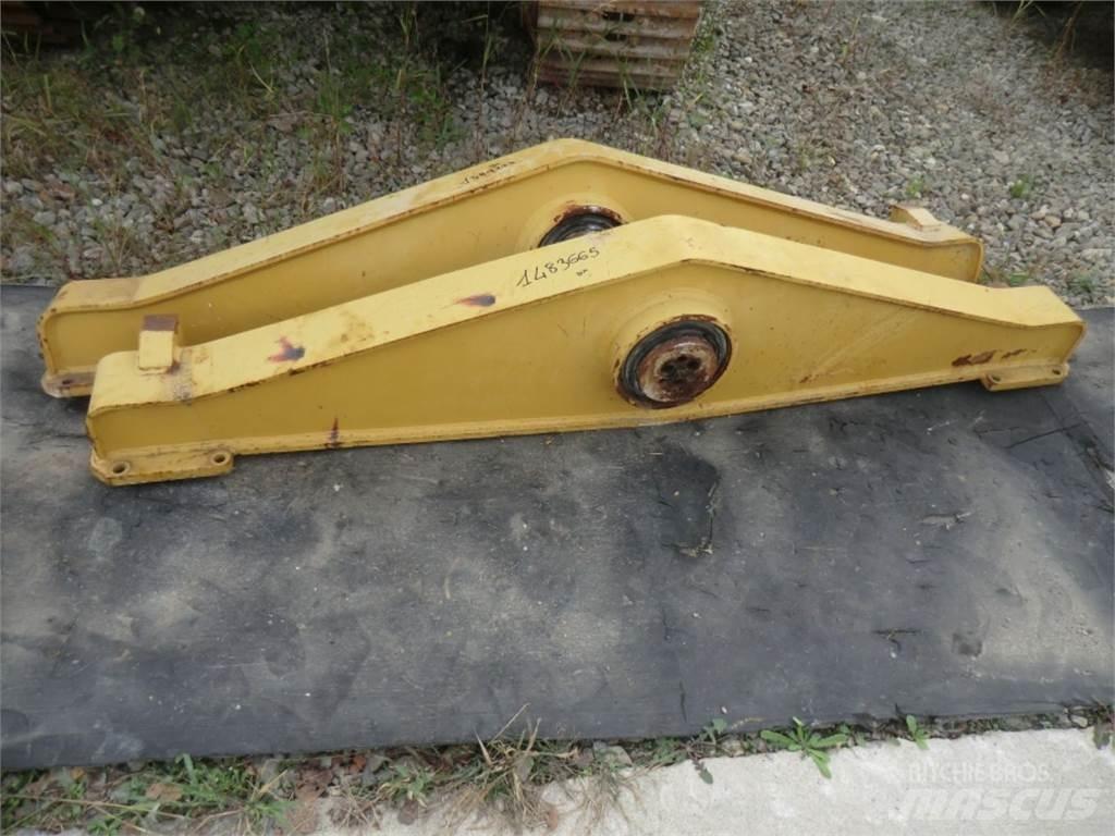 CAT 735 Drugo