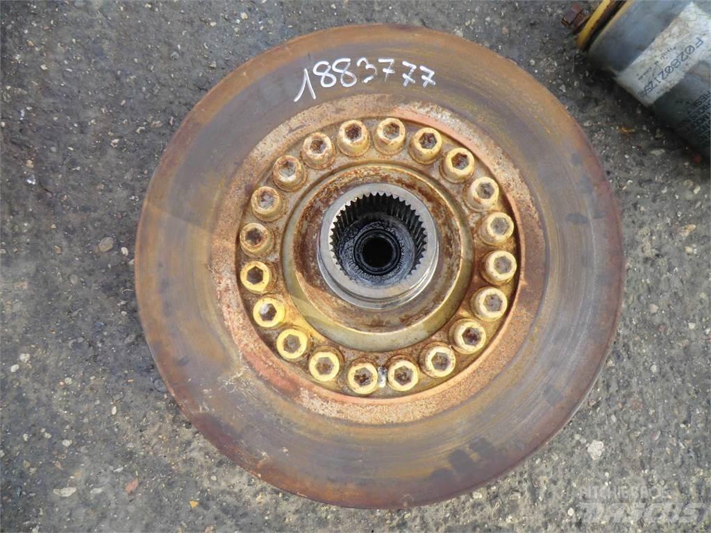 CAT 735 Drugo