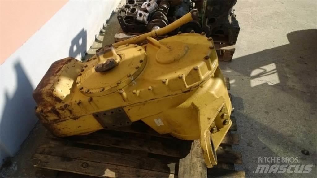 CAT 735 Drugo