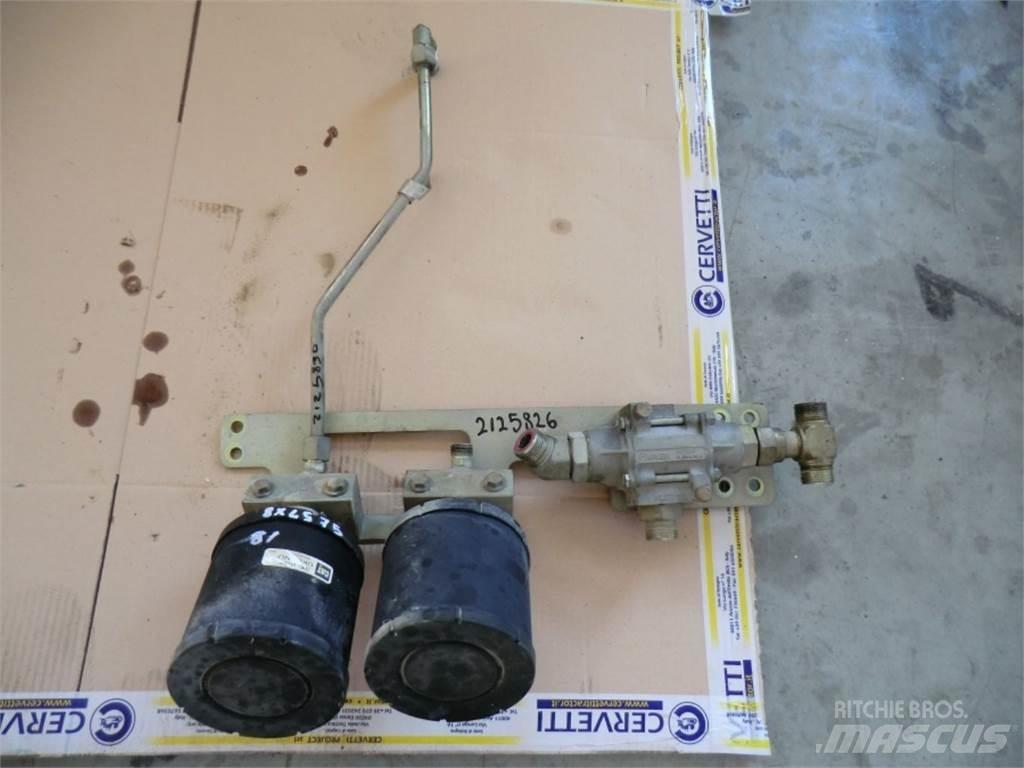 CAT 735 Drugo