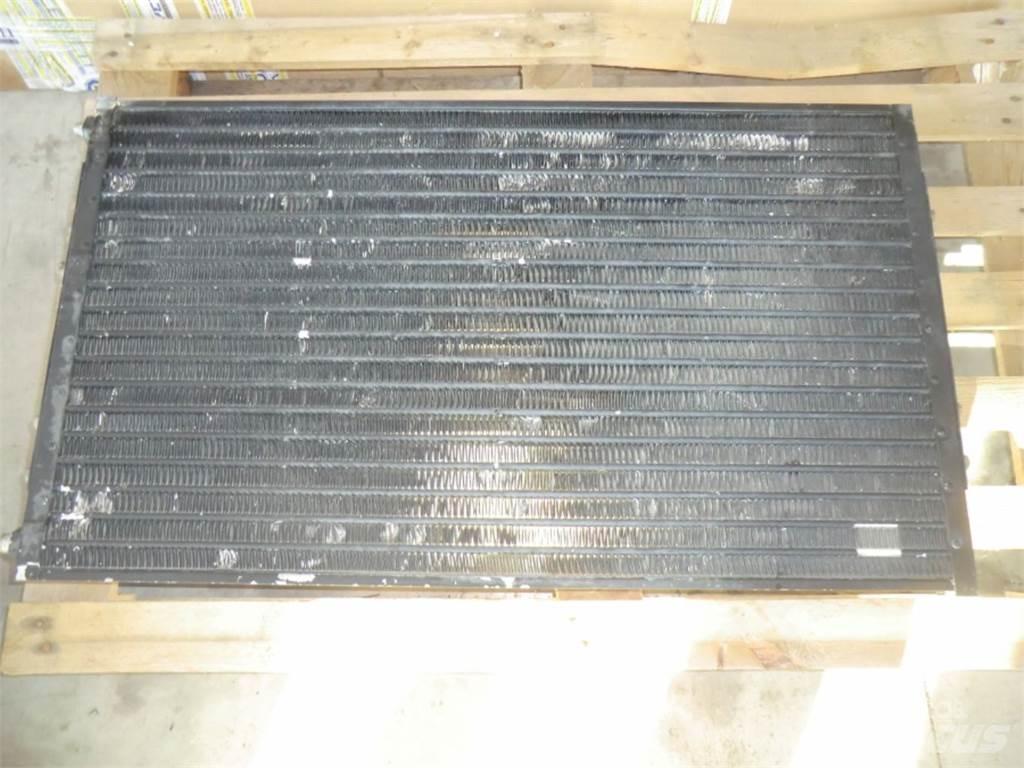 CAT 735 Drugo