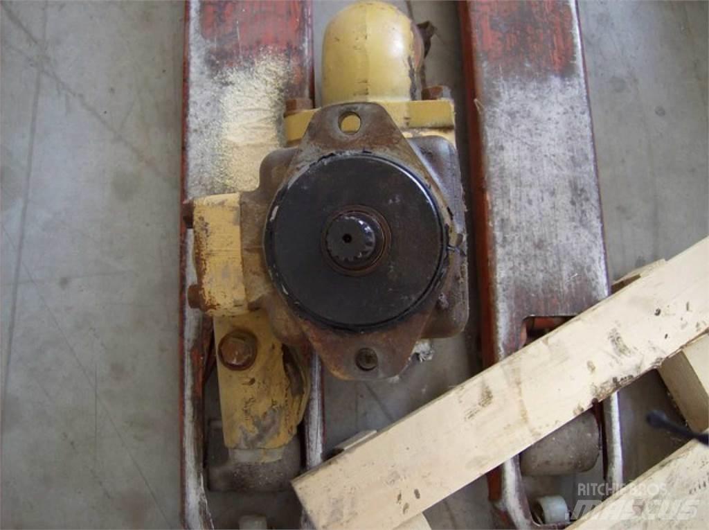 CAT 826C Drugo