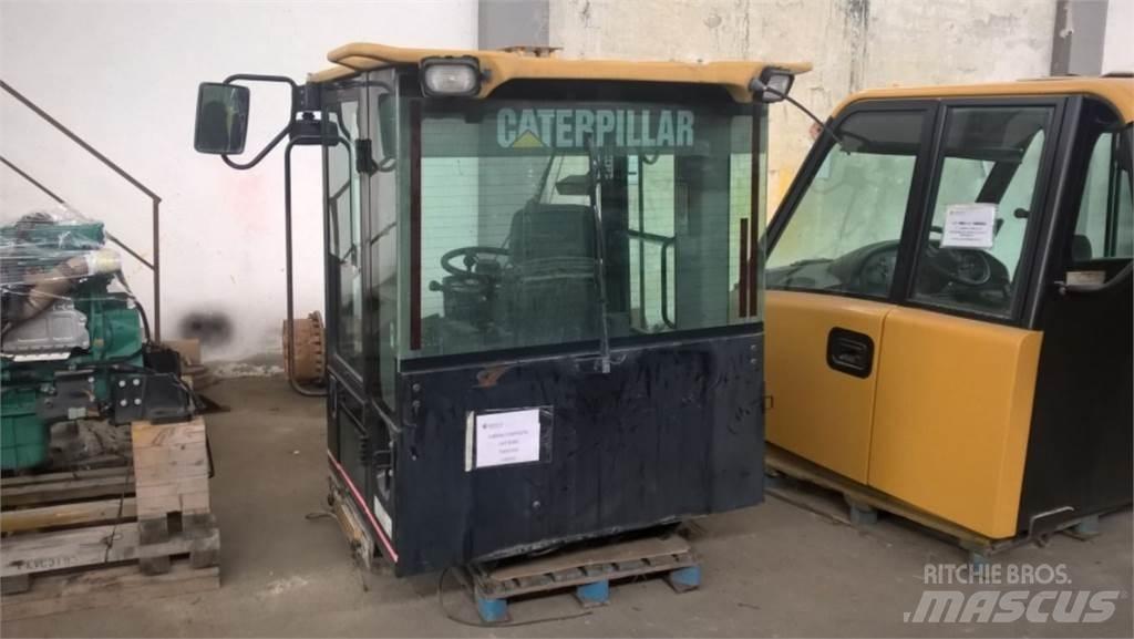 CAT 928G Podvozje in vzmetenje