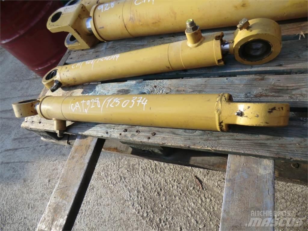 CAT 928G Drugo