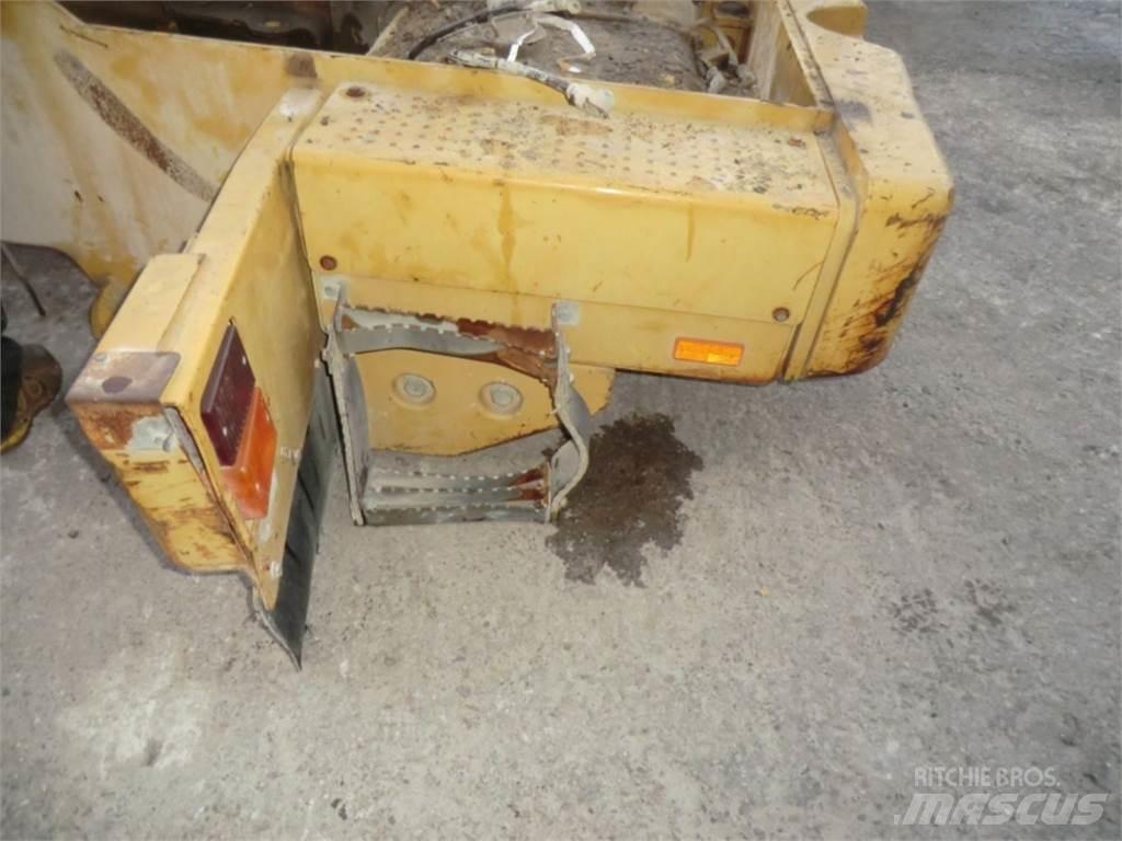 CAT 928G Podvozje in vzmetenje