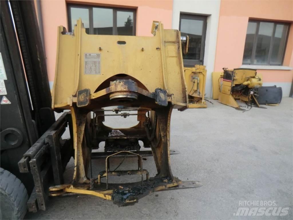 CAT 928G Podvozje in vzmetenje