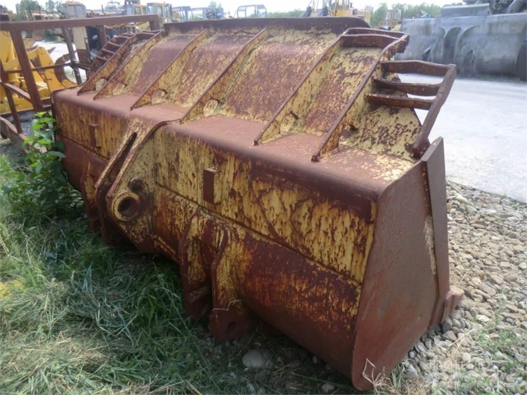 CAT 953 Drugo