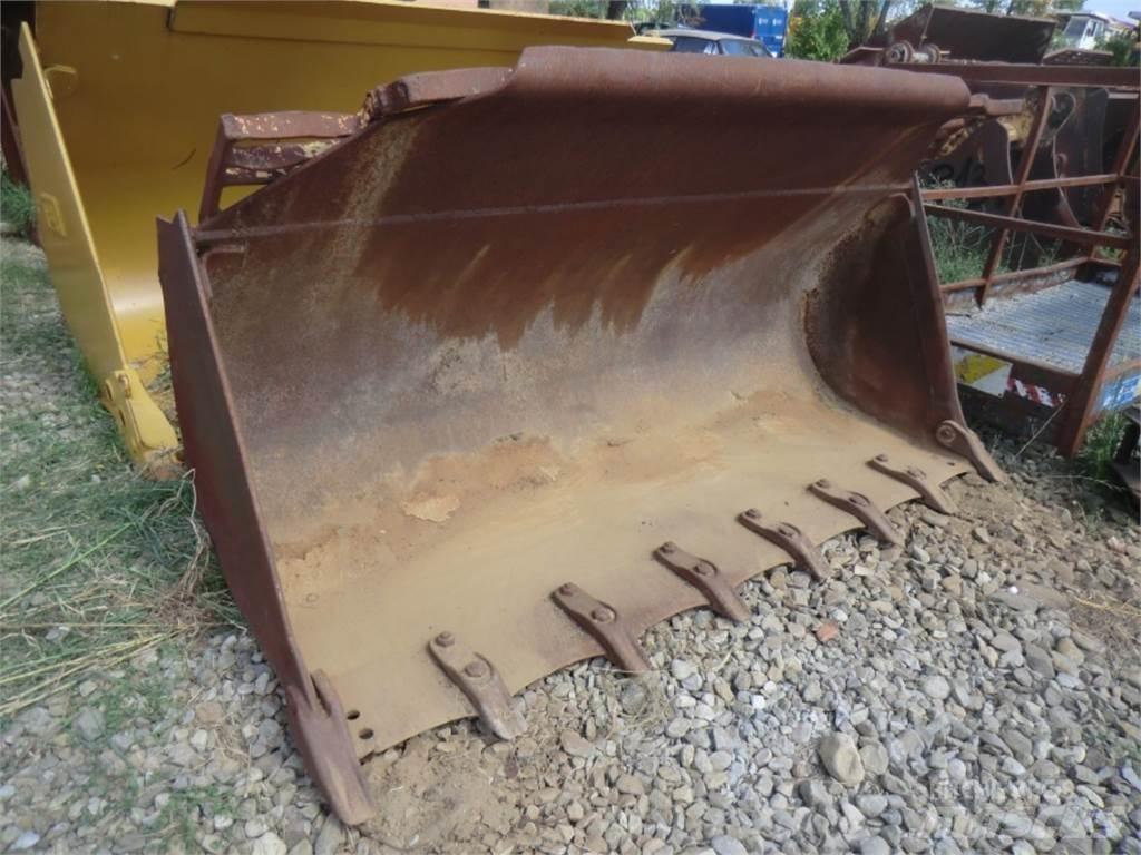 CAT 953 Drugo