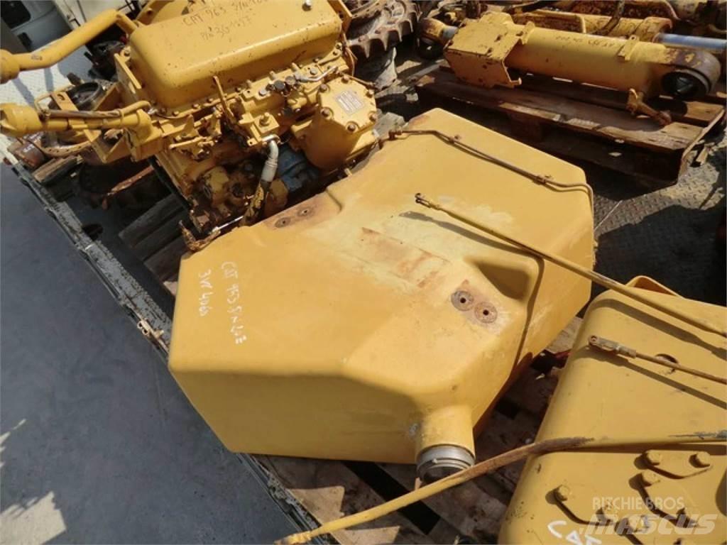 CAT 953 Podvozje in vzmetenje