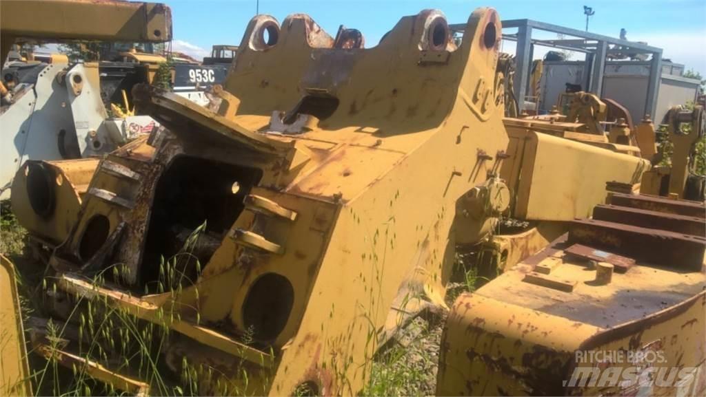 CAT 953 Drugo