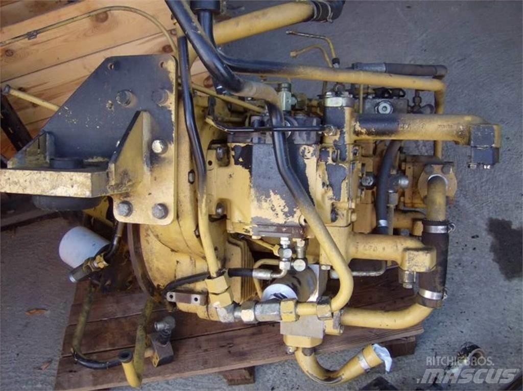 CAT 953C Drugo