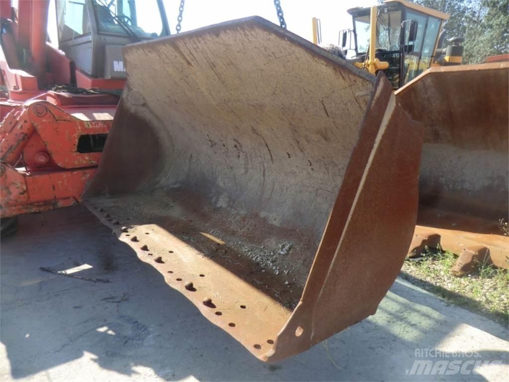 CAT 953C Drugo