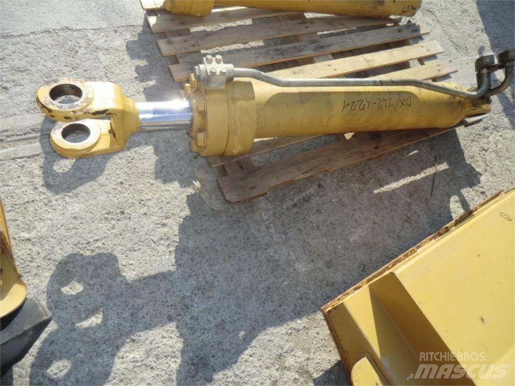 CAT 962H Drugo