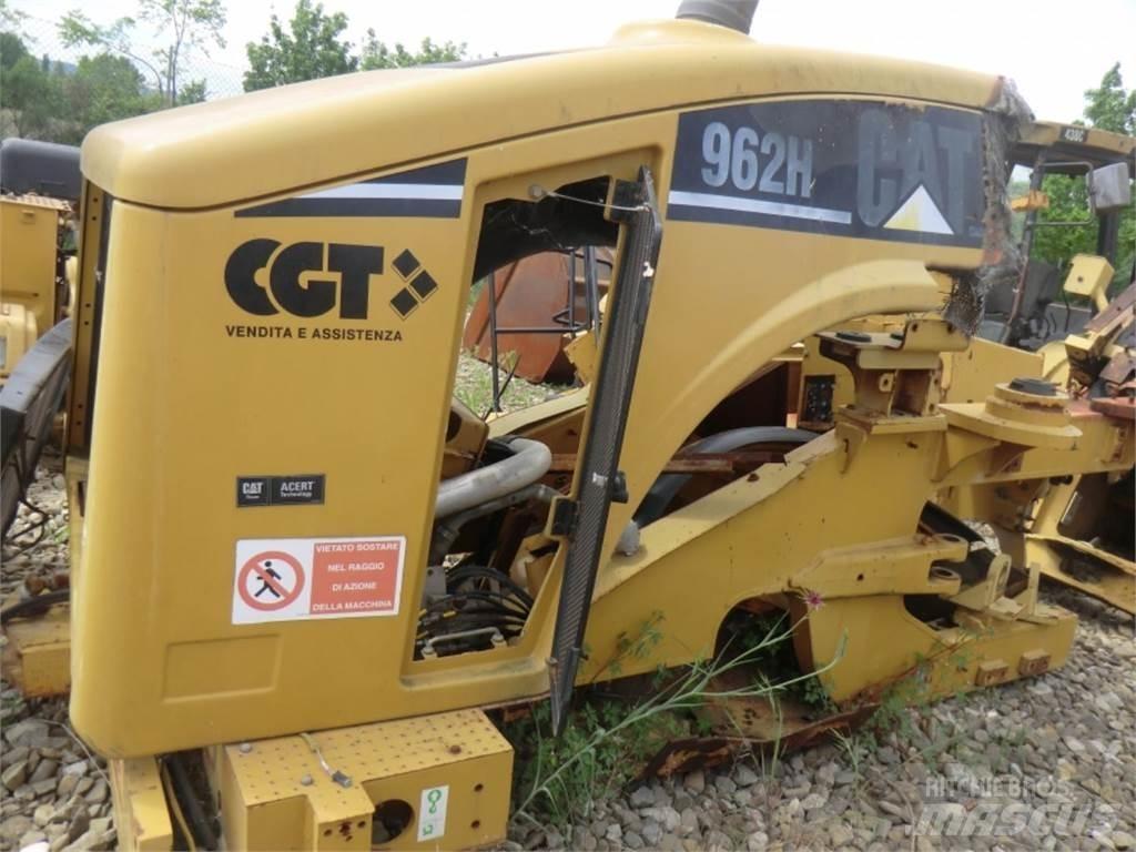 CAT 962H Podvozje in vzmetenje