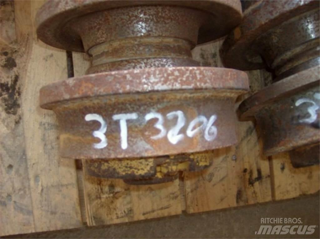 CAT 963 Gosenice