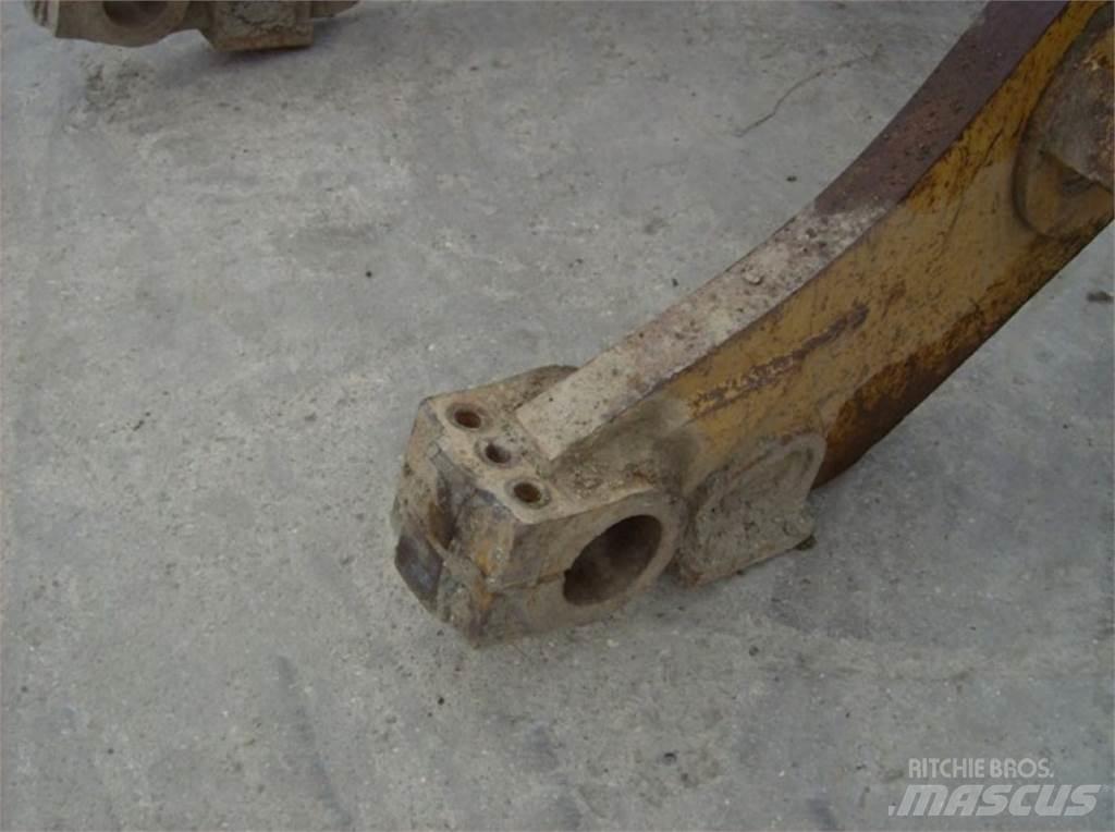 CAT 963 Podvozje in vzmetenje