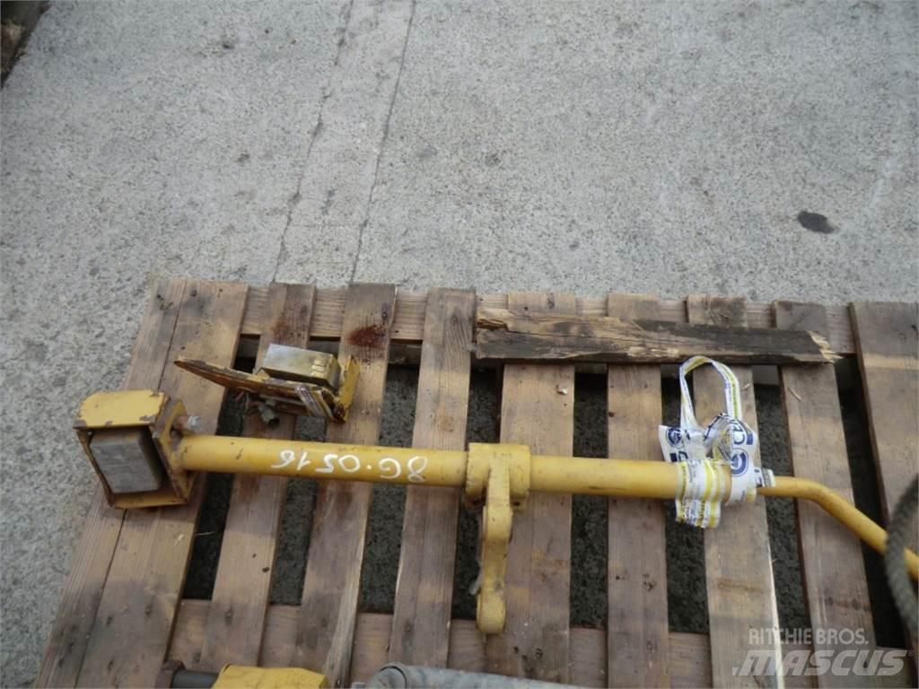 CAT 963C Drugo