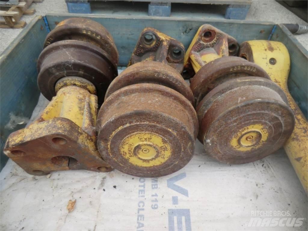 CAT 963D Gosenice