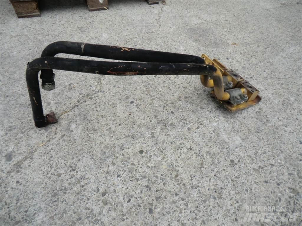 CAT 963D Drugo