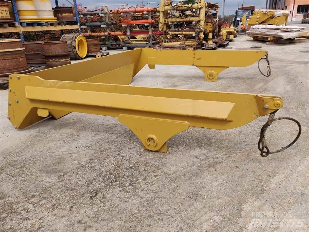 CAT 988G Drugo