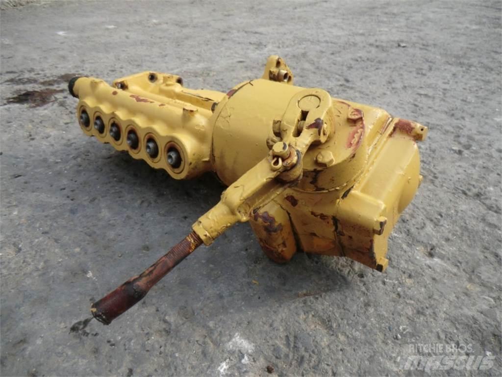 CAT D333 Motorji