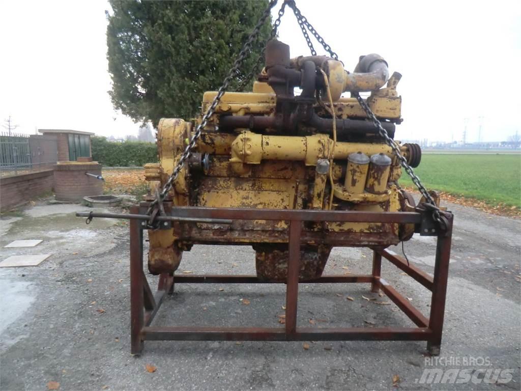 CAT D353 Motorji