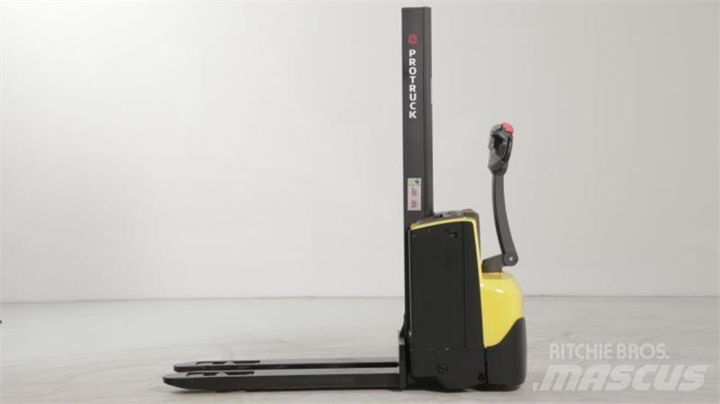 BT SWE080L Samopogonski ročni viličarji