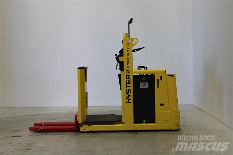 Hyster K1.0L Nizko dvižni komisionirni viličar