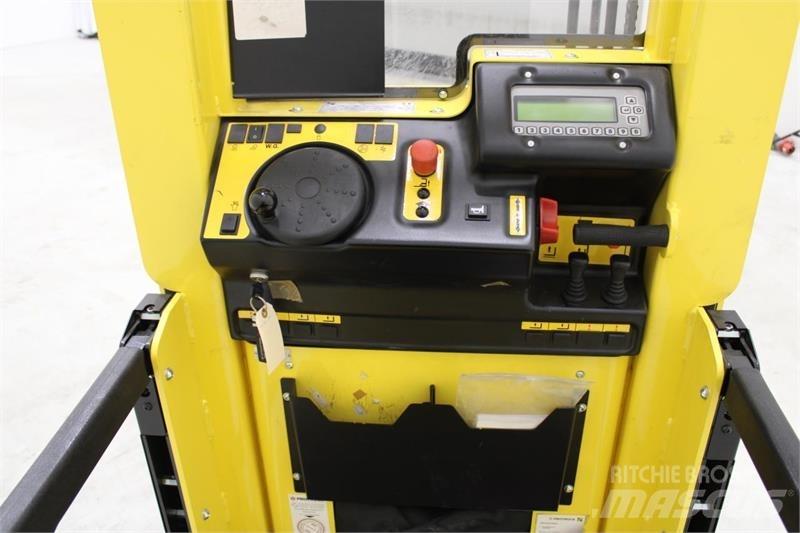 Hyster K1.0L Nizko dvižni komisionirni viličar